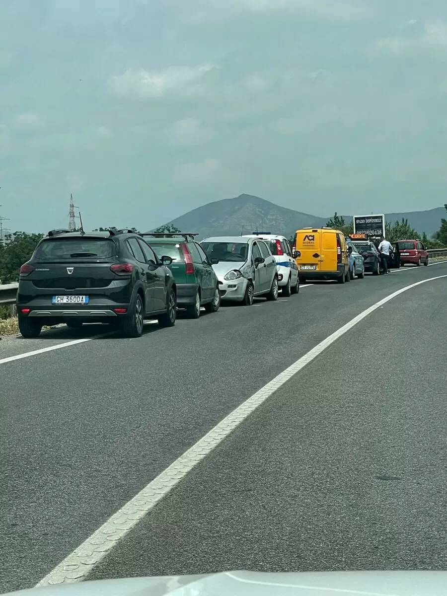 scontro auto variante