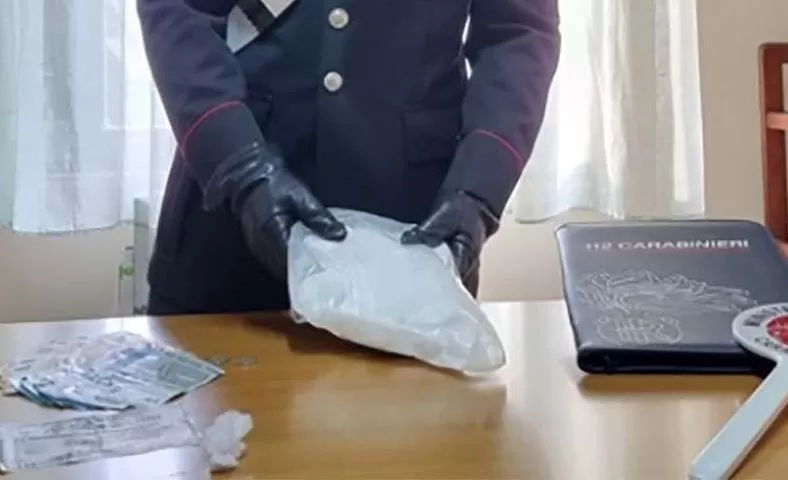 droga-montesarchio-arresti-sequestro-cocaina