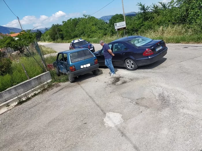 incidente auto San Salvatore Telesino