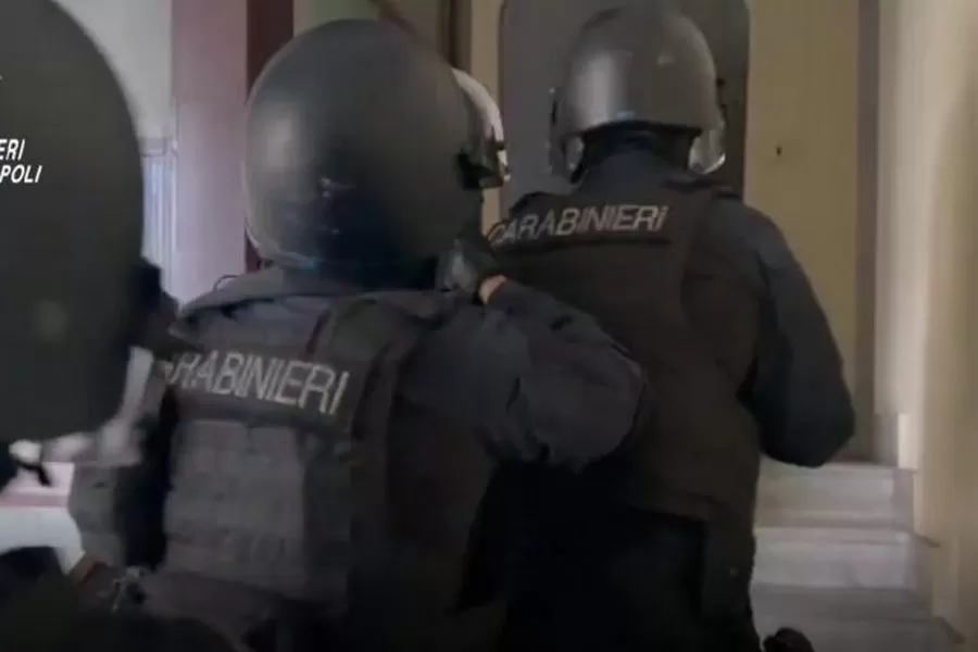 caivano-carabinieri-bunker-droga-arresti-parco-verde
