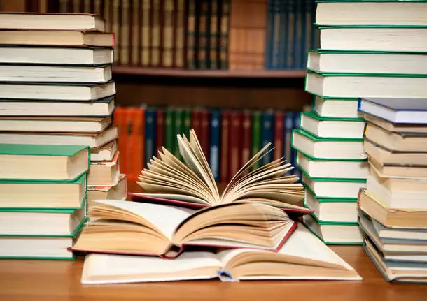 comune benevento biblioteca gratis polemica