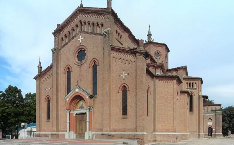 ferrara mondragone muore chiesa