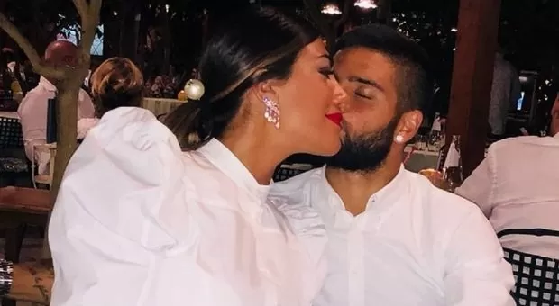 moglie insigne perde bambino meme
