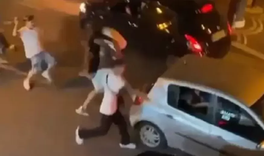 casal principe ragazzi calci auto