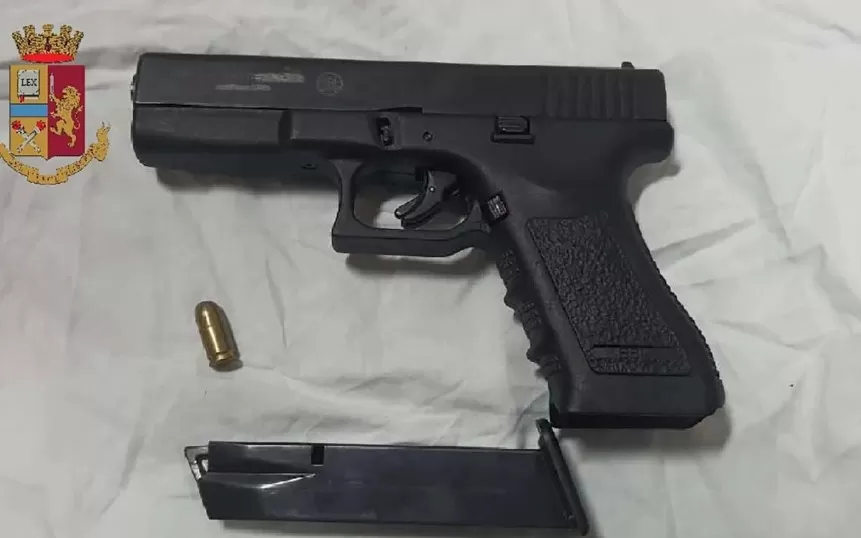 napoli pistola casa