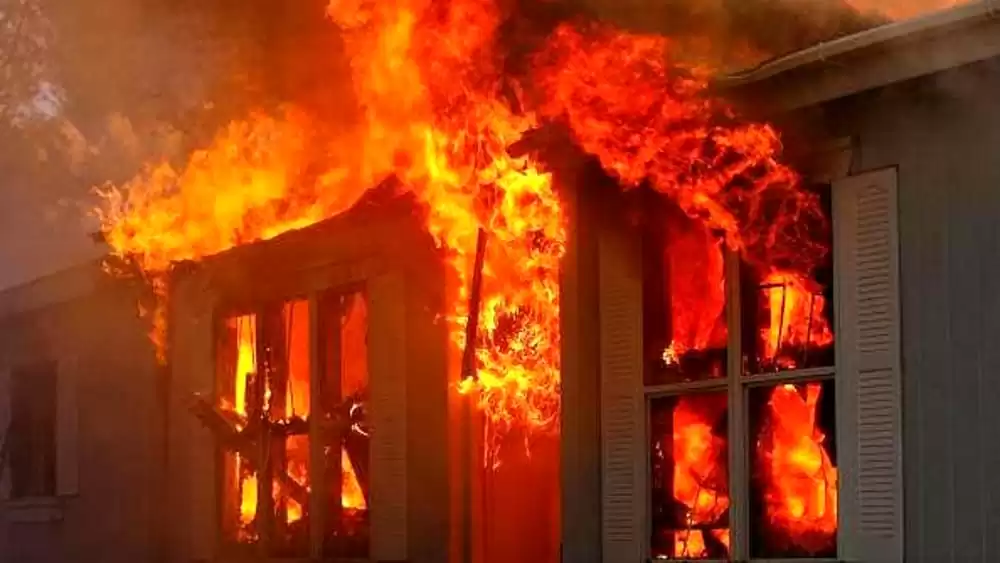 litiga-vicino-casa-incendia-casa-cervino