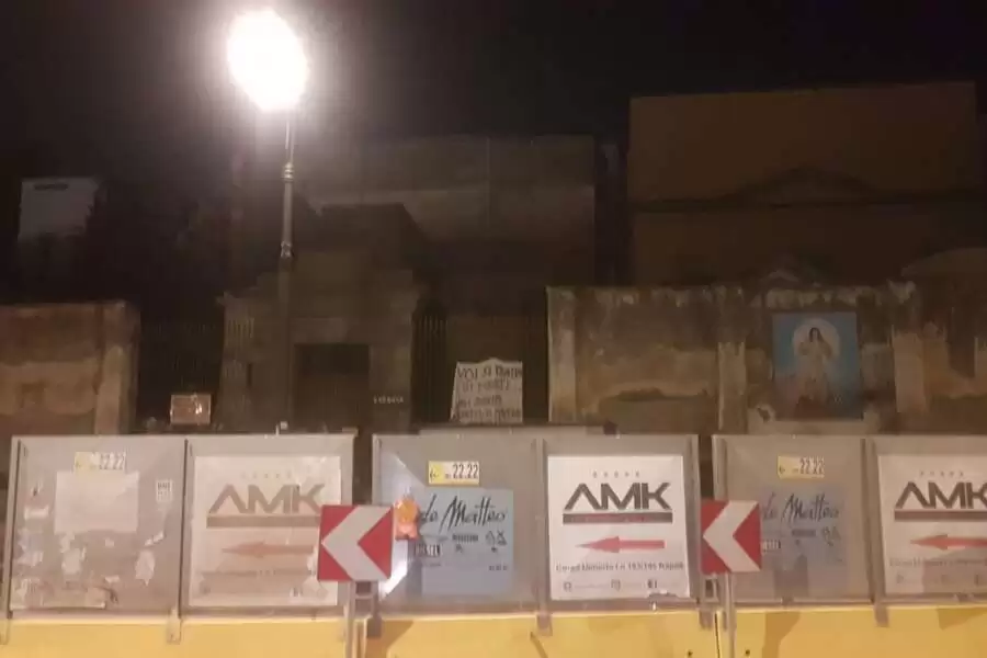 muro cimitero poggioreale
