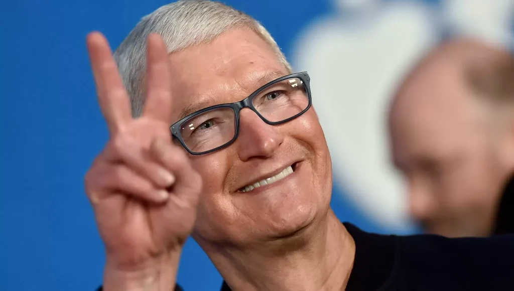 laurea federico II tim cook