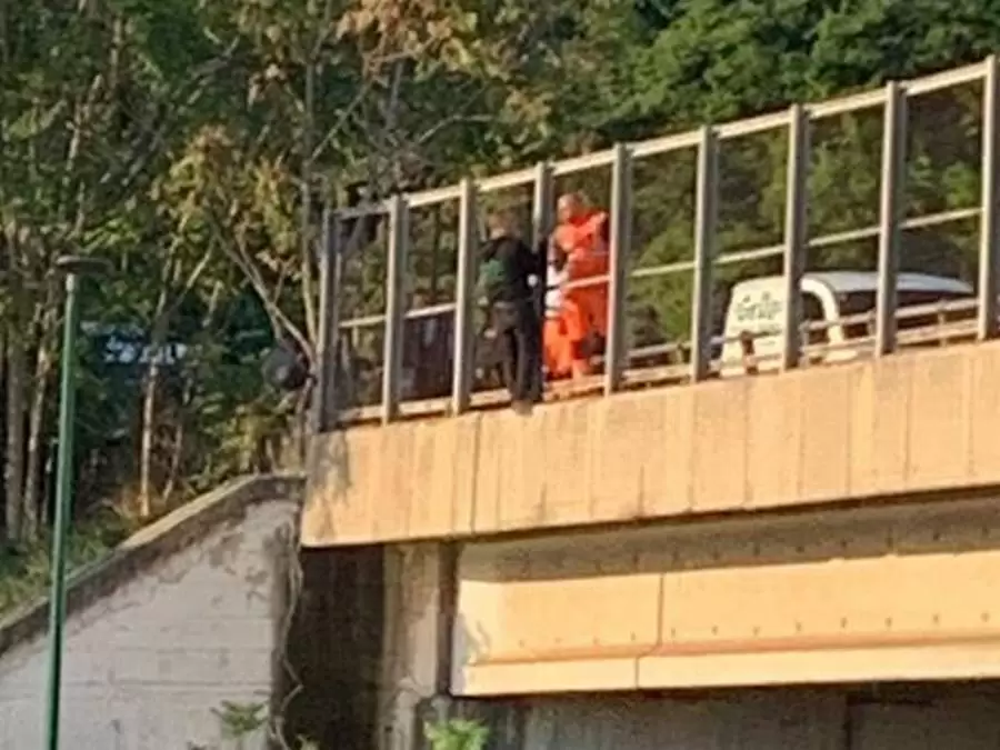 napoli-ragazzo-suicidio-ponte-soccavo-pianura