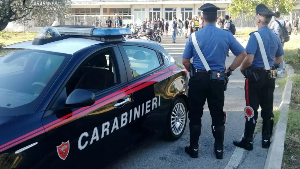 casaluce-scuola-media-madre-contro-prof