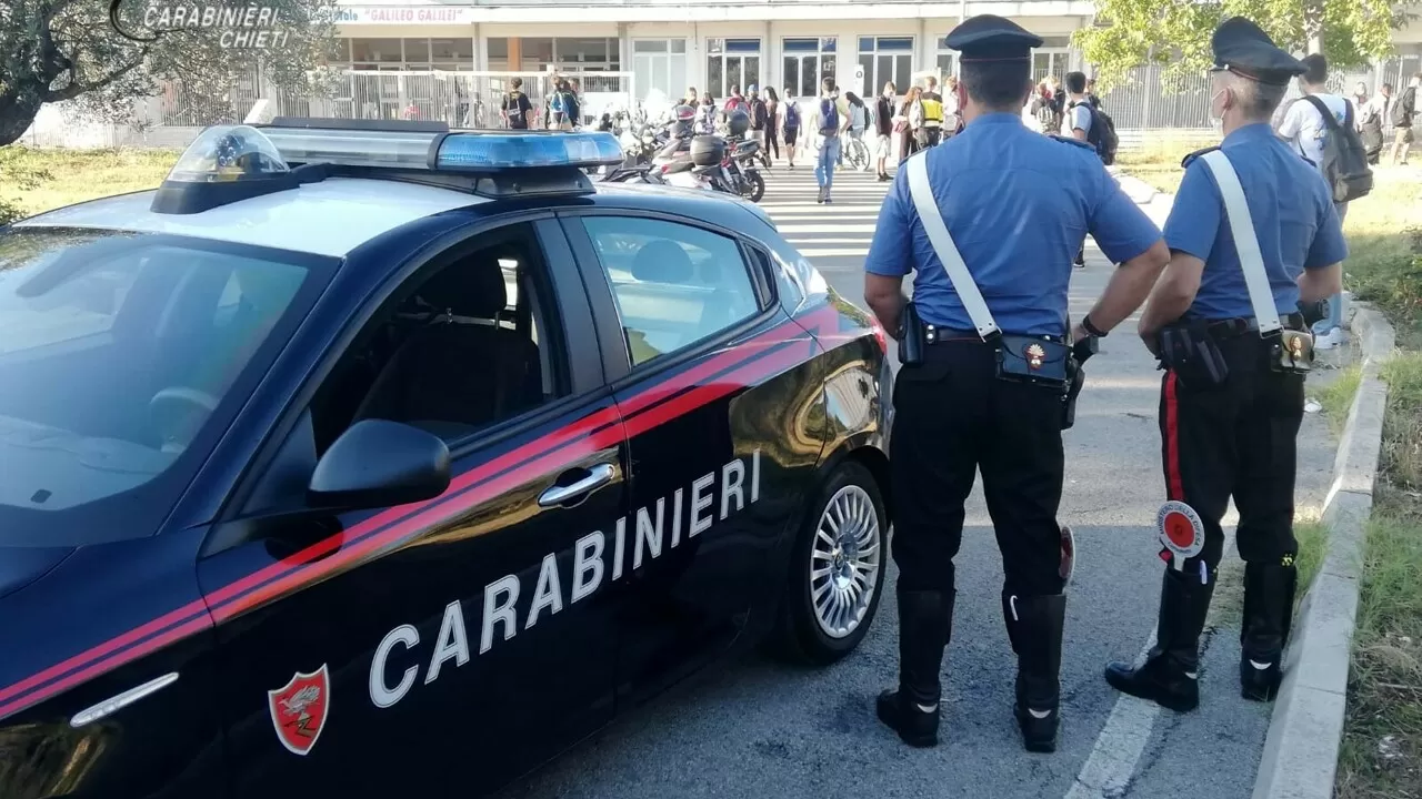 casaluce-scuola-media-madre-contro-prof