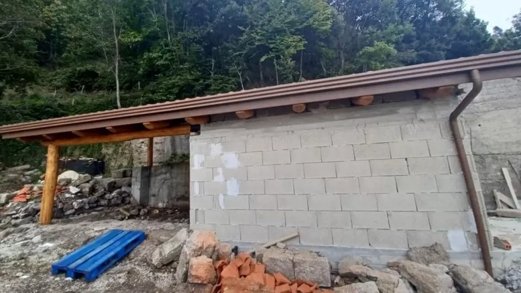 costruzione abusiva monti lattari