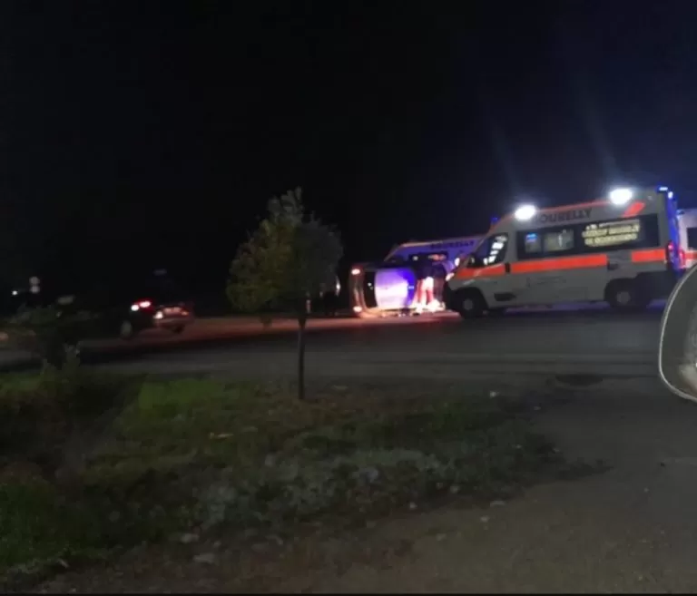 maddaloni auto si ribalta oggi 16 ottobre