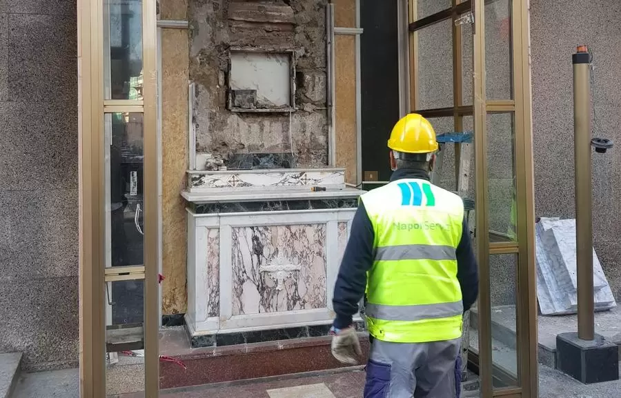 camorra-demolito-altarino-abusivo-napoli-18-ottobre