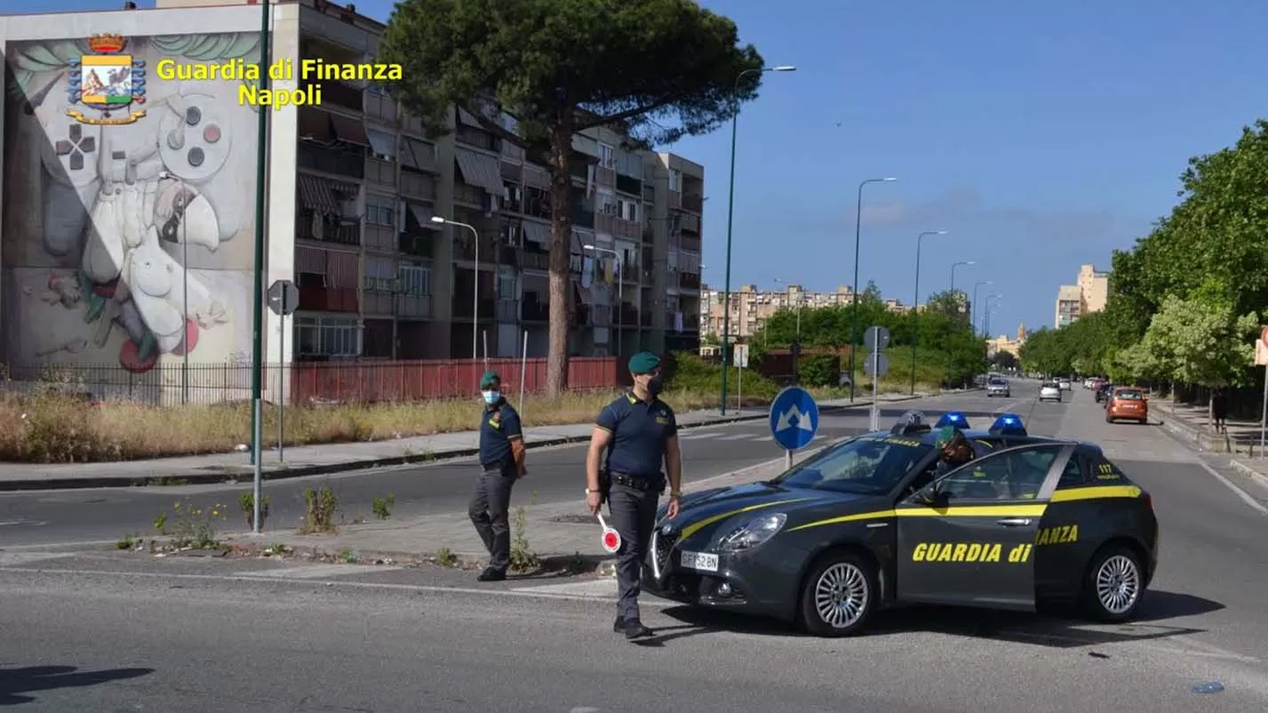ponticelli bomba droga vano ascensore