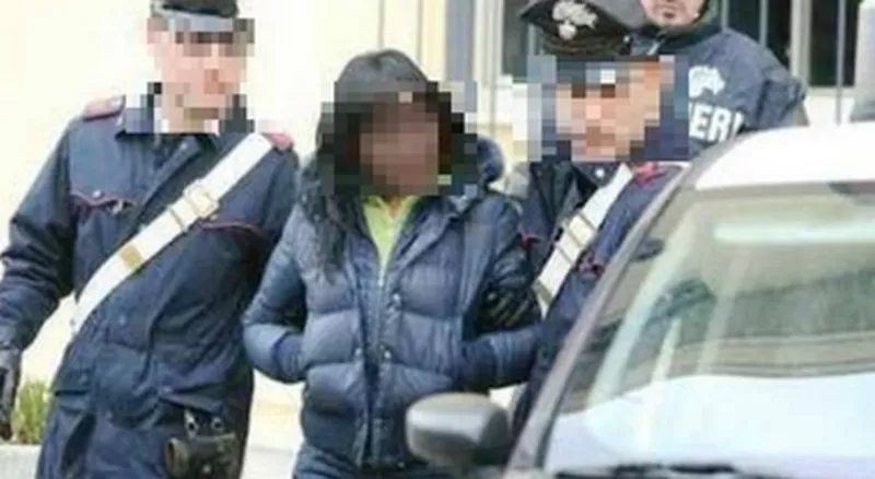 napoli mamma detective arrestare lady clan