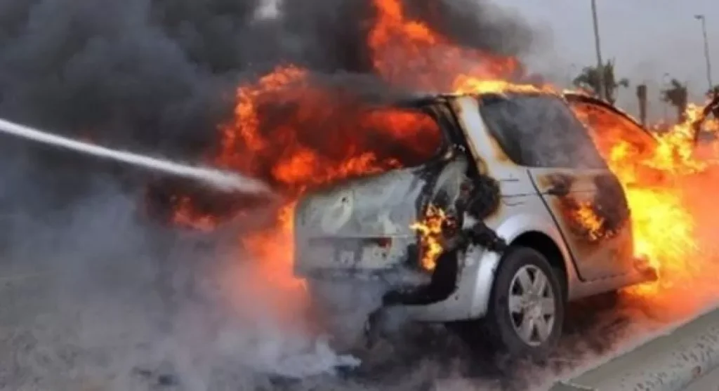 auto trattore sparanise fiamme