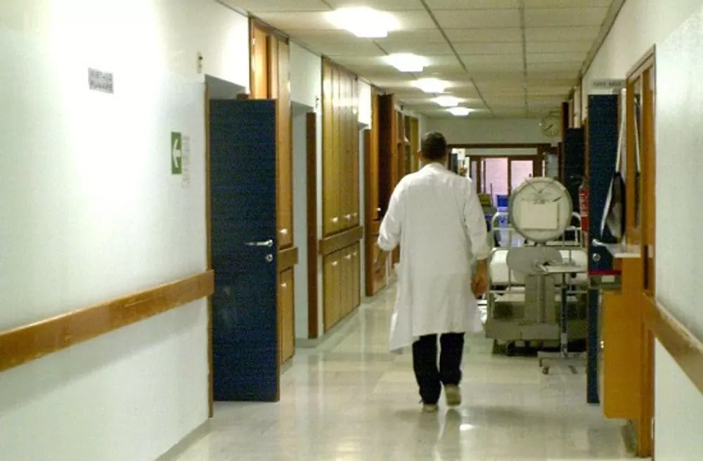 aggredisce medico pronto soccorso napoli