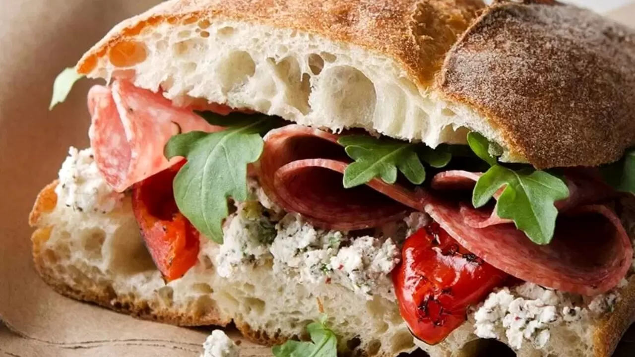 piedimonte matese mangia panino chiodi