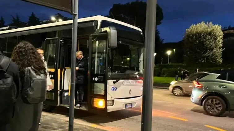 avellino malore autobus muore