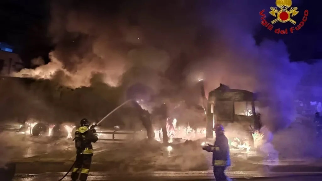 ariano irpino incendio camion