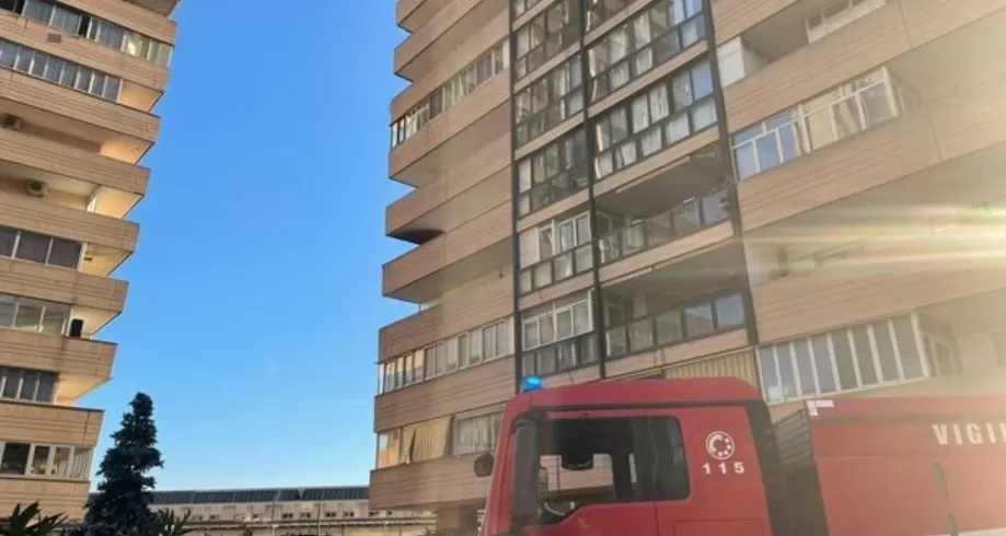esplode bombola centro direzionale napoli