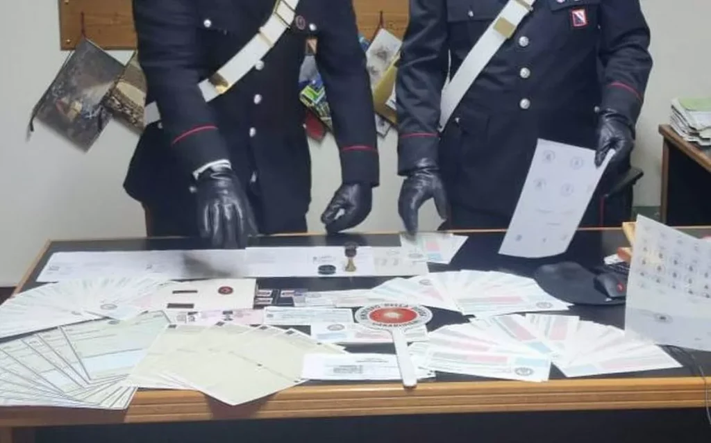 lusciano-documenti-falsi-casa-arrestato-falsario