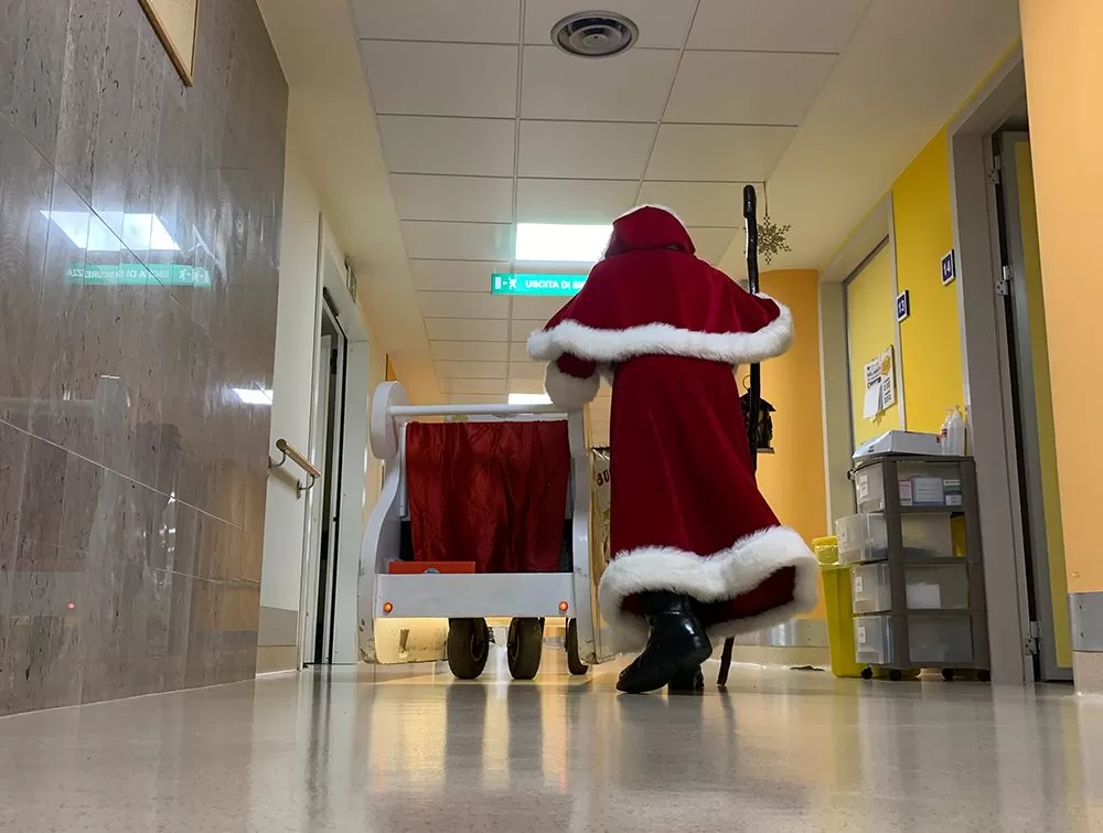 sconcorso comune avellino vestito babbo natale