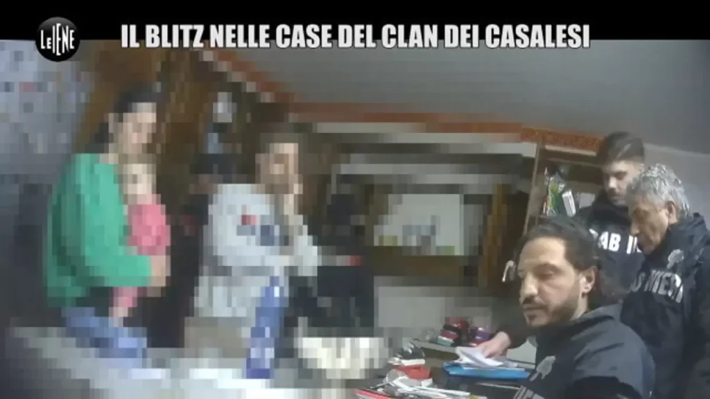 blitz-casalesi-le-iene-giulio-golia