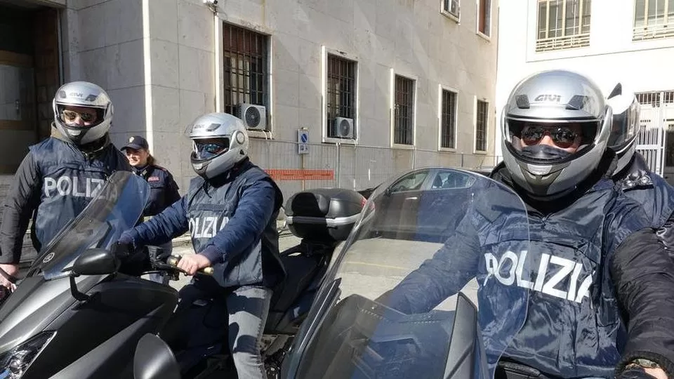 Napoli furto Corso Umberto