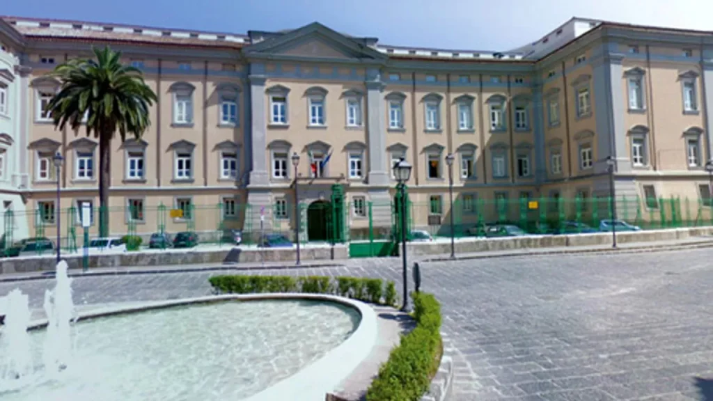 ruba marche bollo soldi arresto cancelliere tribunale aversa