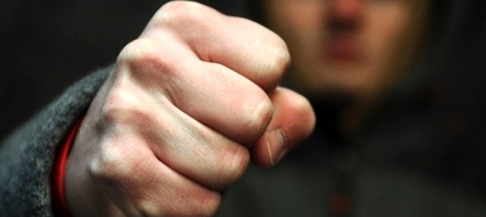 cava aggredito consigliere