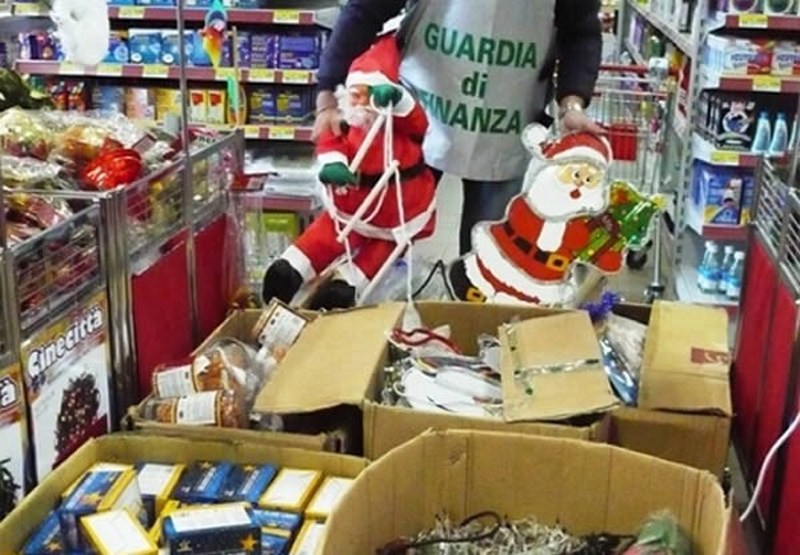 avellino sequestrati giocattoli cosmetici
