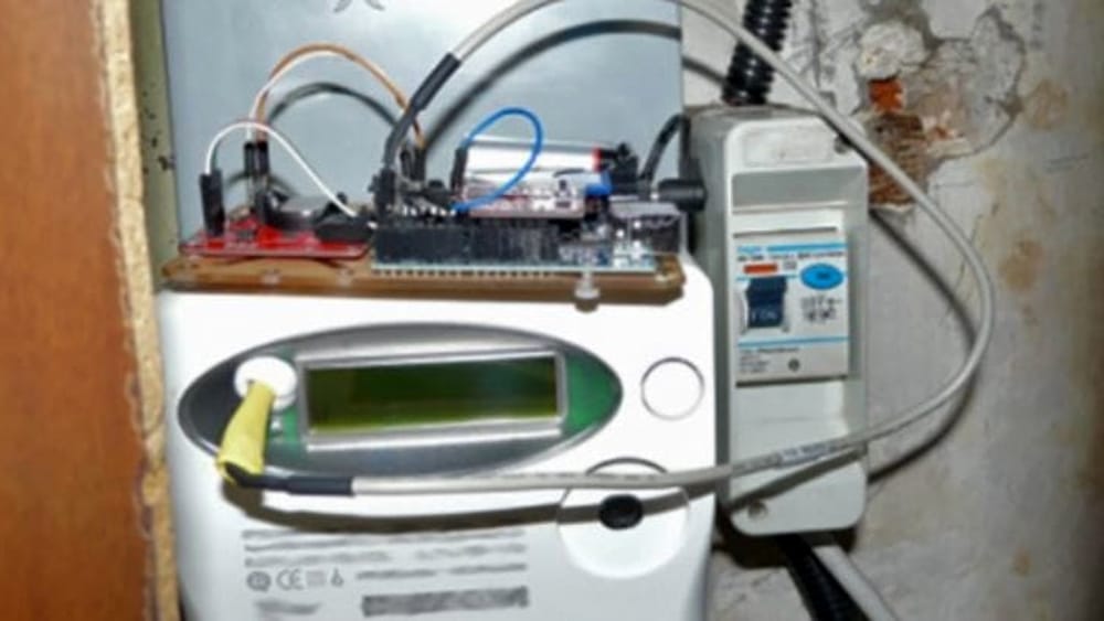 curti furto energia elettrica denuncia