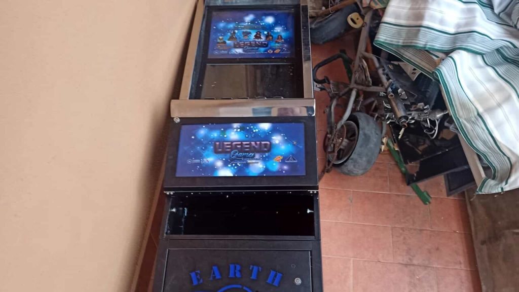 mondragone furto sala slot arresto