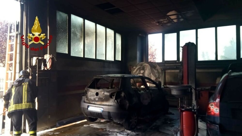recale incendio auto riparazione