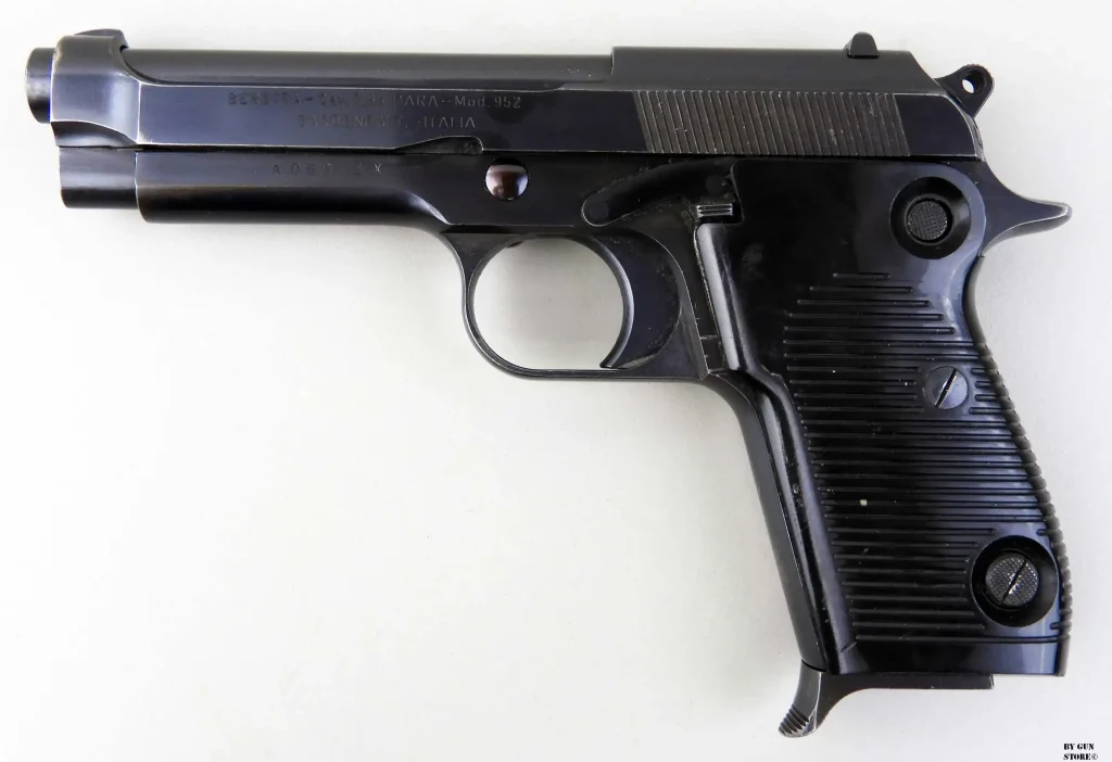 caivano-ruba-pistole-comando-polizia-municipale-arresto