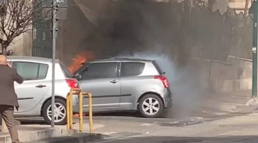 napoli incendio auto oggi 24 febbraio