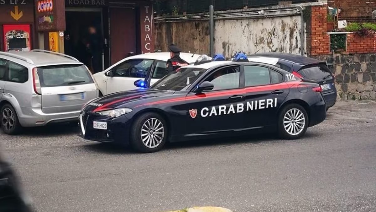 rapine-cambiava-targa-auto-arrestato-pozzuoli