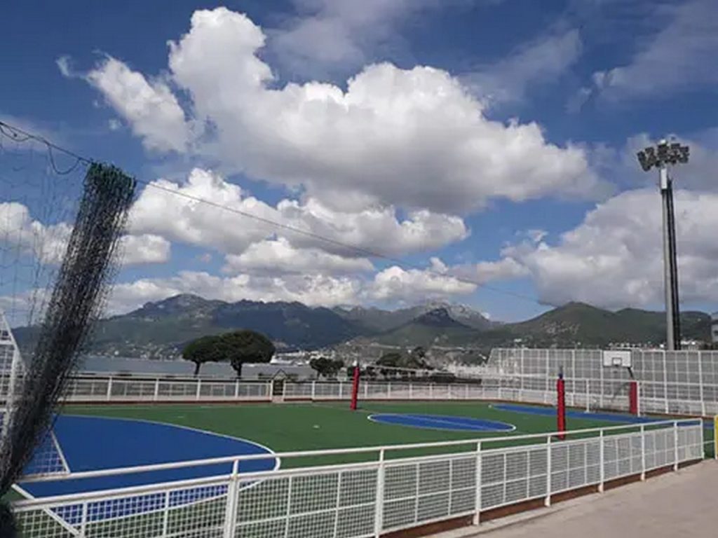 salerno-ruba-telefonini-pattinodromo-arrestato-stazione