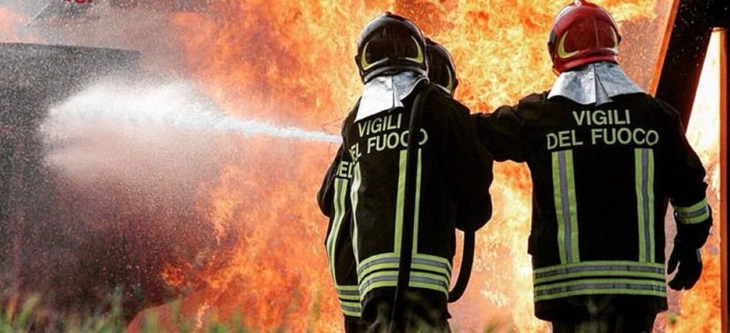 Caserta fiamme asilo nido