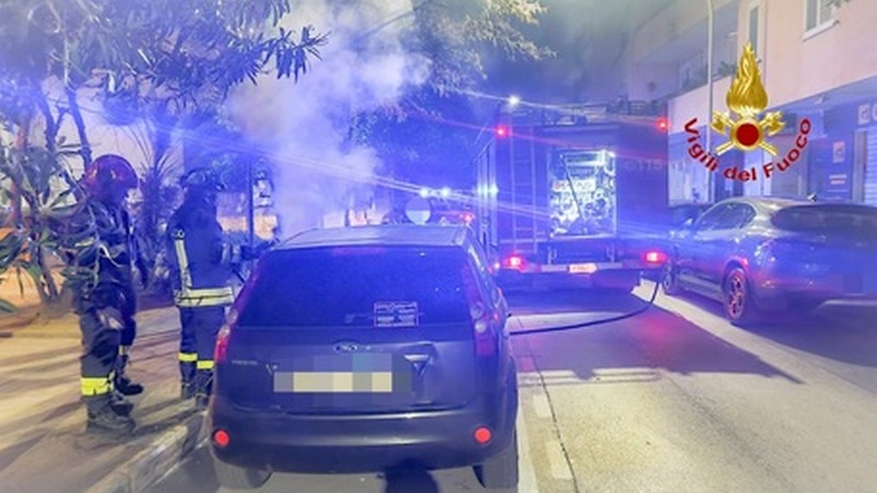 caserta incendio auto 18 marzo