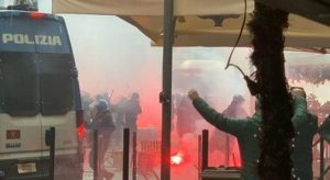 hooligan napoli accuse pm