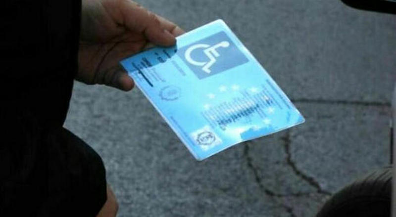 qualiano vigili aggrediti permesso disabili non valido