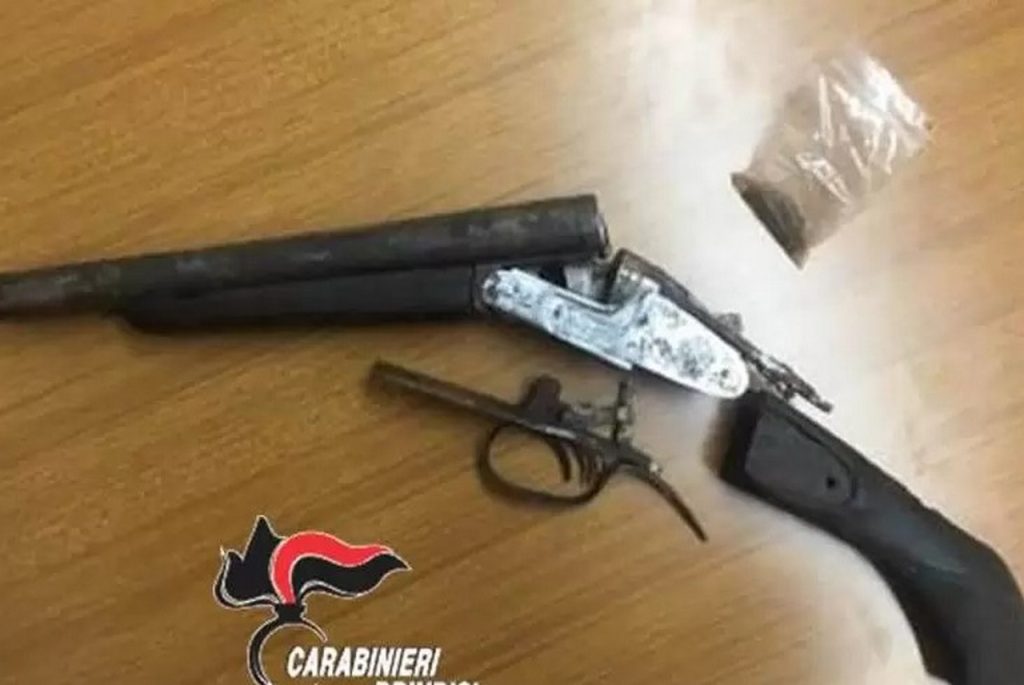 fucile-ovile-arrestato-pastore-sant-agata-goti