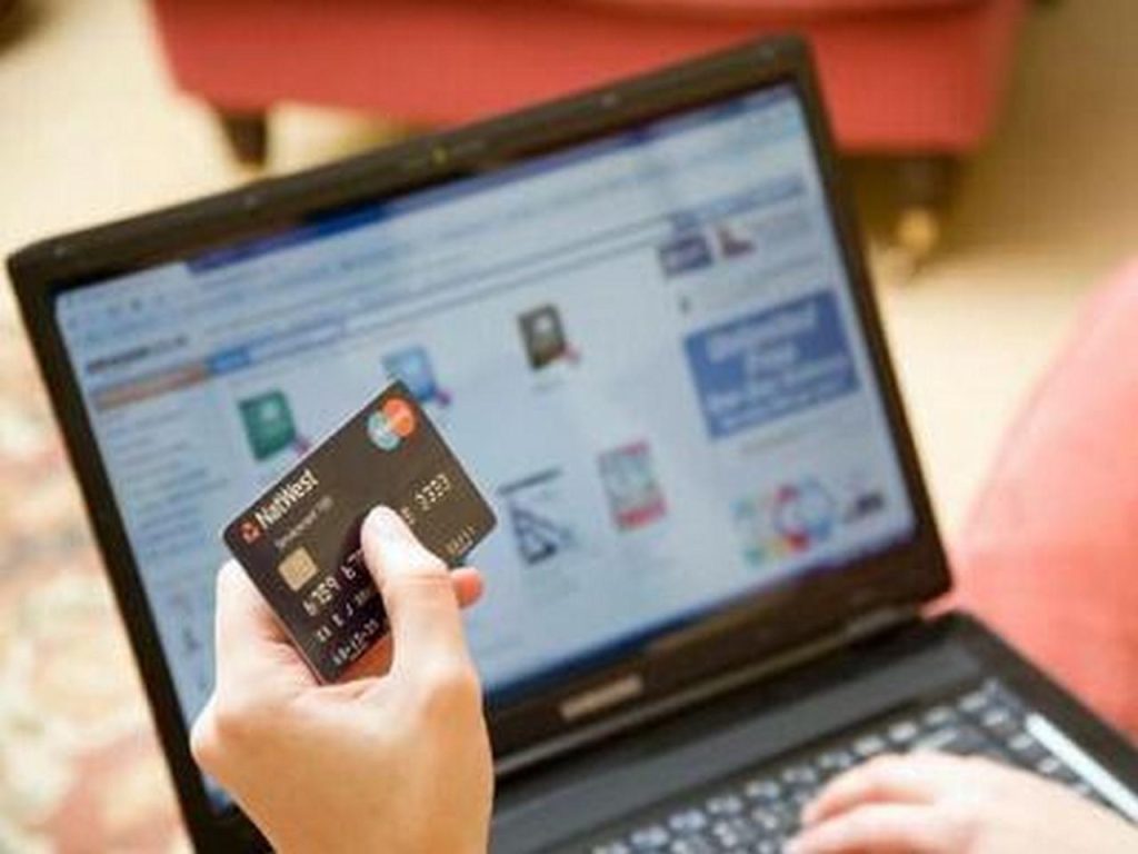 frodi-informatiche-napoli-roma-arresti