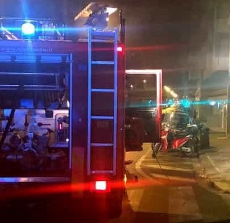 gricignano aversa incendio centro accoglienza migranti