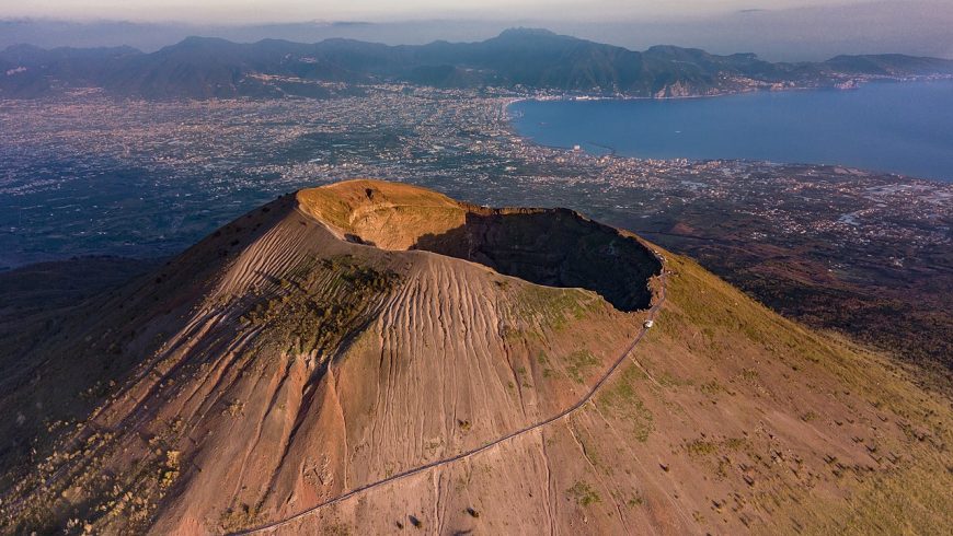 rifiuti tossici parco nazionale vesuvio arresti