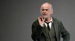 toni servillo malore spettacolo parigi ricoverato