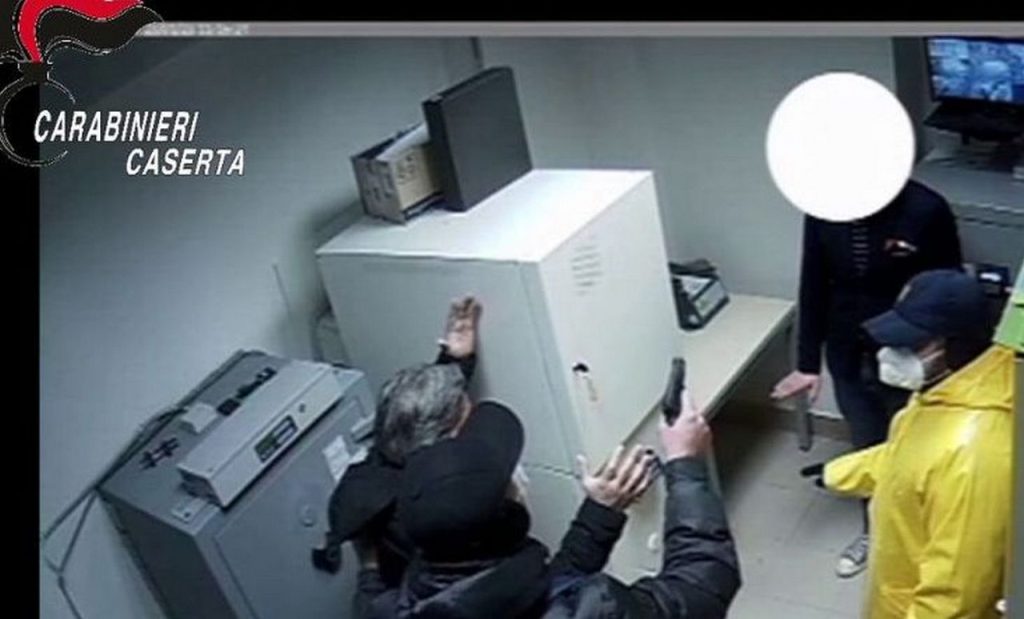 rapina-poste-bellona-arresti-12-aprile